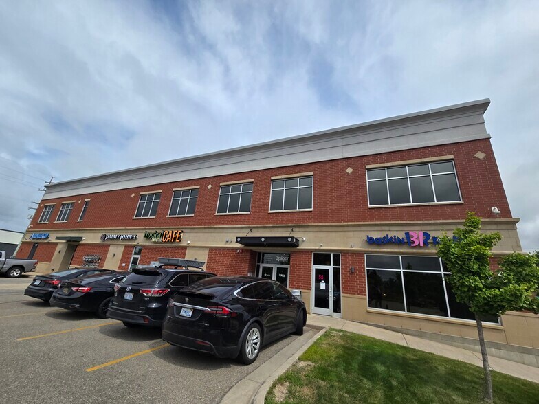 More Photos Of 1595 W Lake Lansing Rd, East Lansing Storefront For Lease