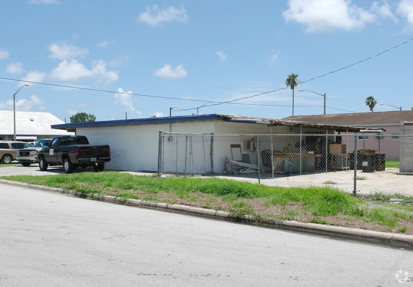 More Photos Of 831 King St, Cocoa Manufacturing For Sale