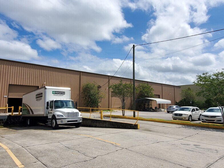 More Photos Of 12475 N 44th St, Clearwater Manufacturing For Lease