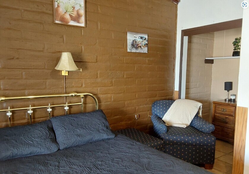More Photos Of 13 N 7th St, Tombstone Hotel For Sale