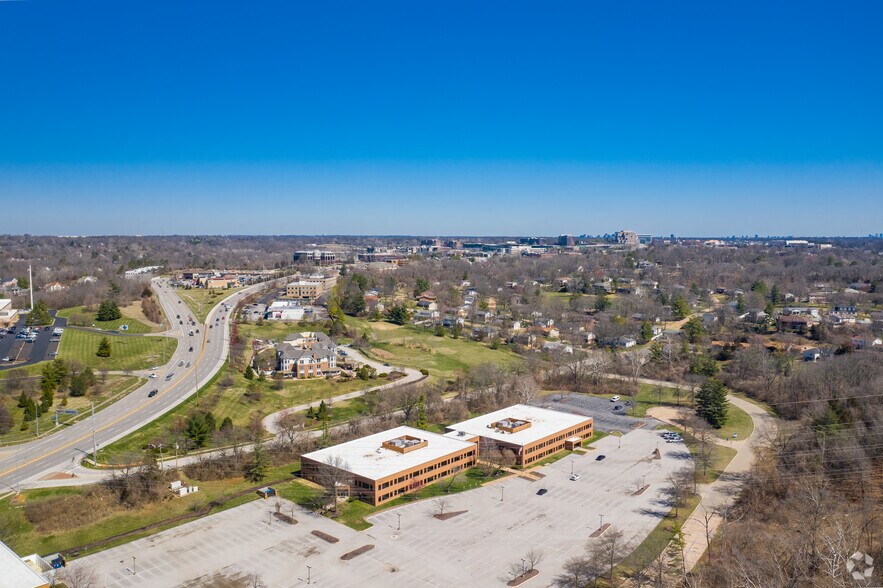 More Photos Of 13515 Barrett Parkway Dr, Ballwin Office For Lease