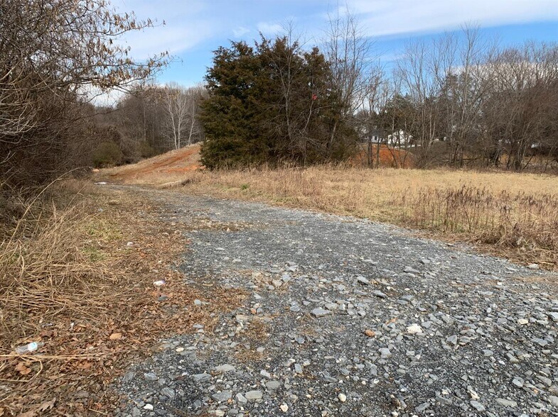 More Photos Of 4143 Waterlick Rd, Forest Land For Sale