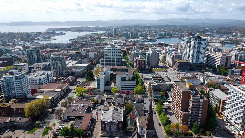 More Photos Of 1525 Amelia St, Victoria Office For Sale