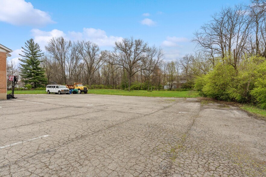 More Photos Of 8340 Pippin Rd, Cincinnati Specialty For Sale