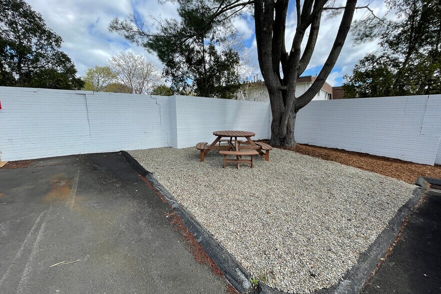 More Photos Of 3530 Post Rd, Southport Medical For Lease