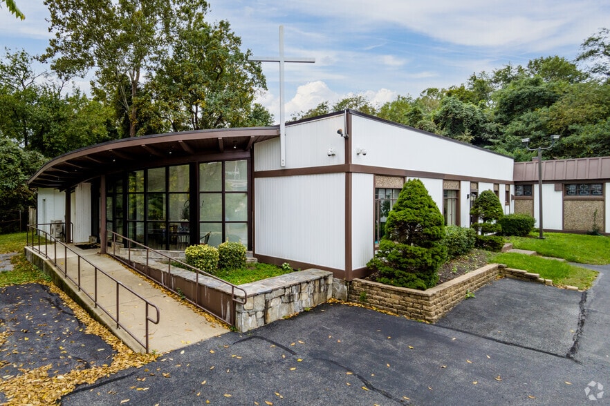 More Photos Of 515 Kerby Hill Rd, Fort Washington Religious Facility For Sale
