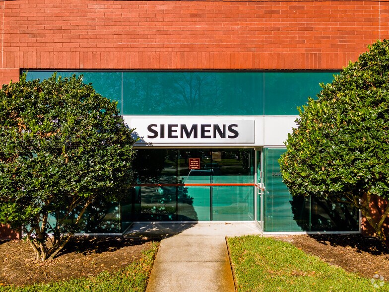 More Photos Of 4502 Woodland Corporate Blvd, Tampa Unknown For Lease