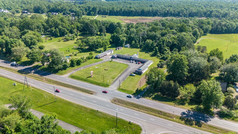 More Photos Of 9533 James Madison Hwy, Warrenton Hotel For Sale