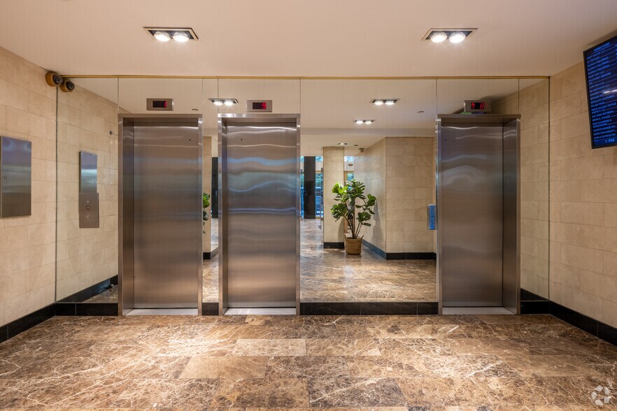 More Photos Of 325 W 38th St, New York Loft Creative Space For Lease