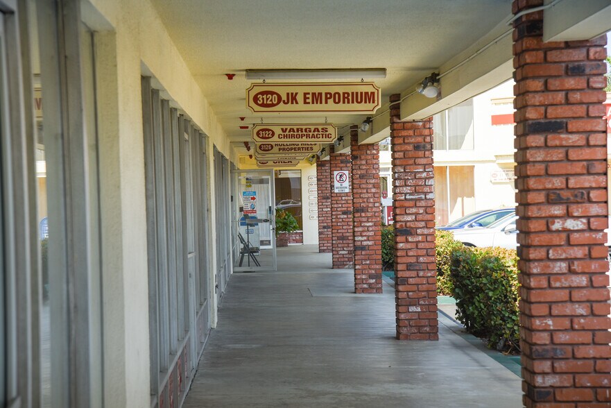 More Photos Of 3100-3160 Pacific Coast Hwy, Torrance Unknown For Lease