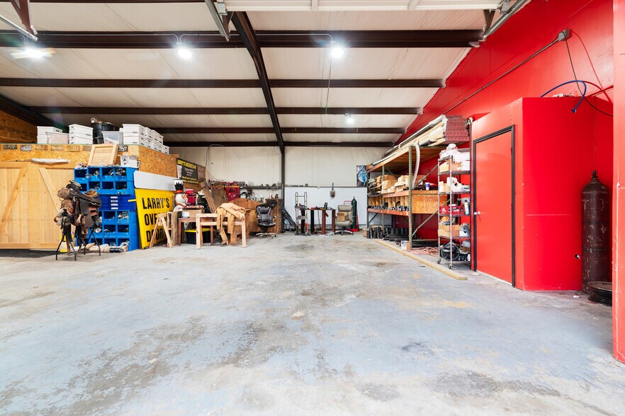 More Photos Of 6210 Lamar Rd, Reno Flex For Sale