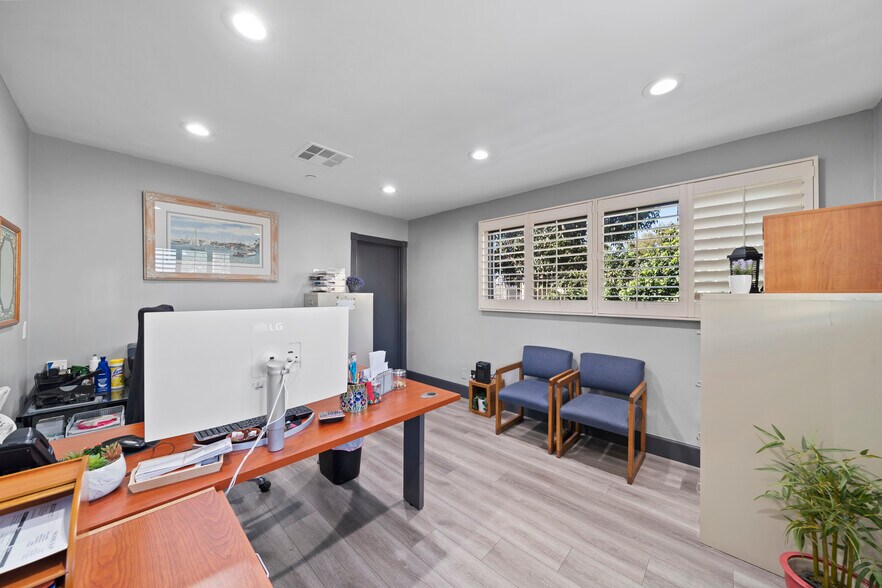 More Photos Of 1202 Hunter Ave, Santa Ana Warehouse For Sale