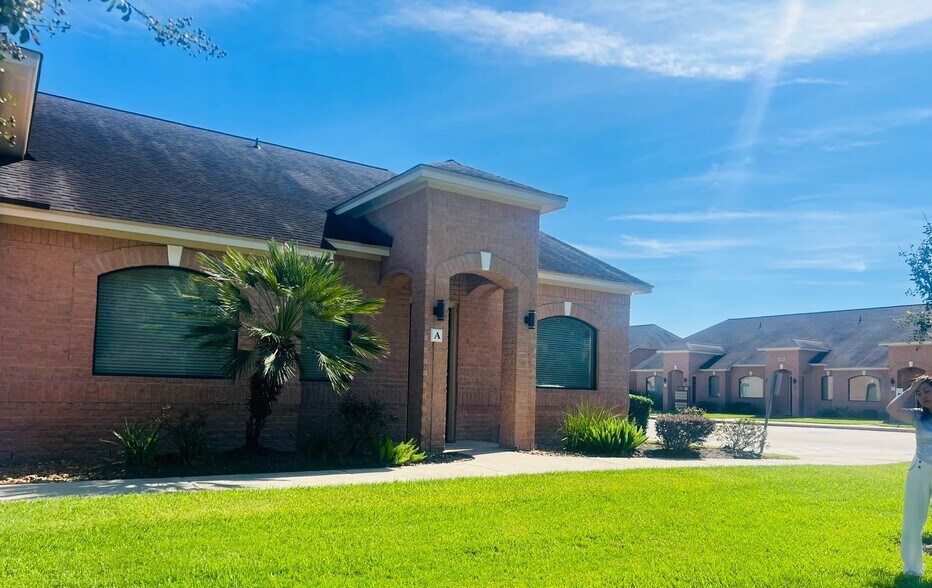 More Photos Of 5501 Louetta Rd, Spring Office For Sale