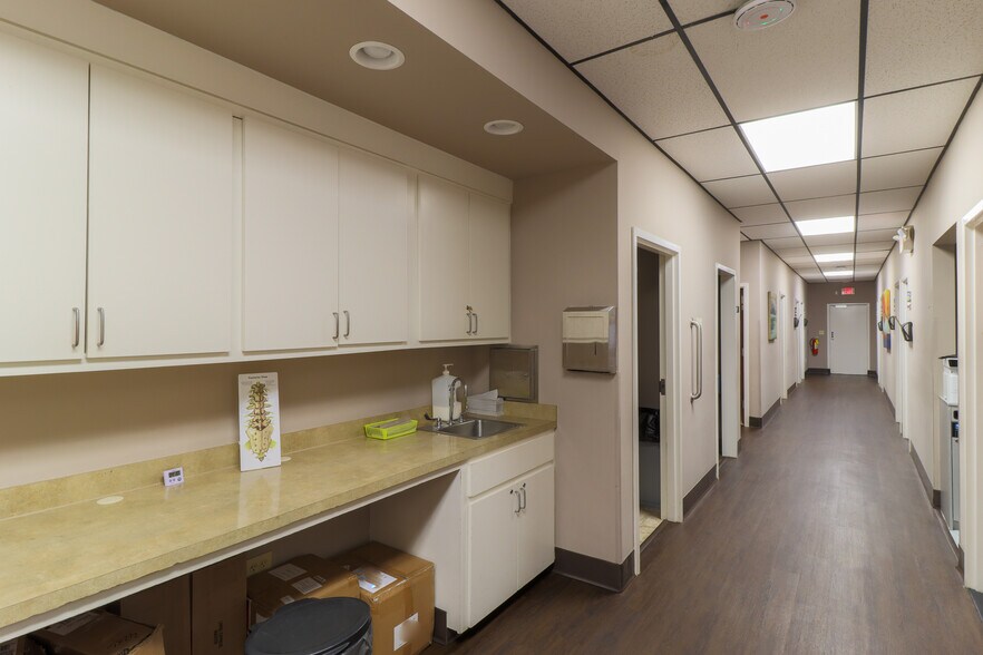 More Photos Of 3410 Sunset Blvd, West Columbia Medical For Lease