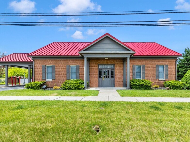Primary Photo Of 100 S Main St, Smithsburg Bank For Sale