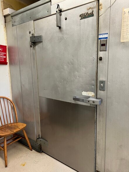 More Photos Of 125 Deadwood Rd, Lewiston Restaurant For Sale