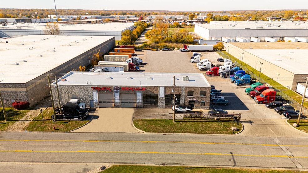 Primary Photo Of 11540 S Central Ave, Alsip Truck Terminal For Sale