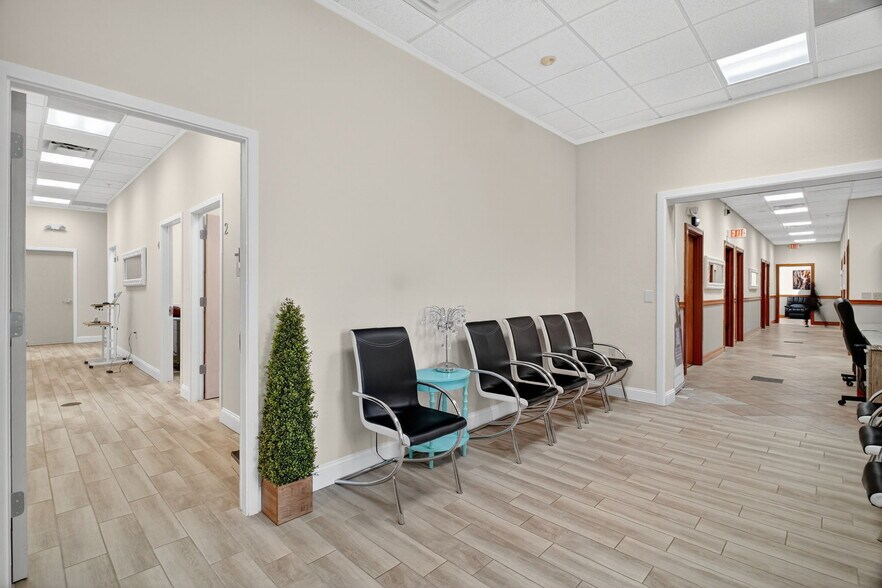 More Photos Of 1511 Buenos Aires Blvd, Lady Lake Funeral Home For Lease