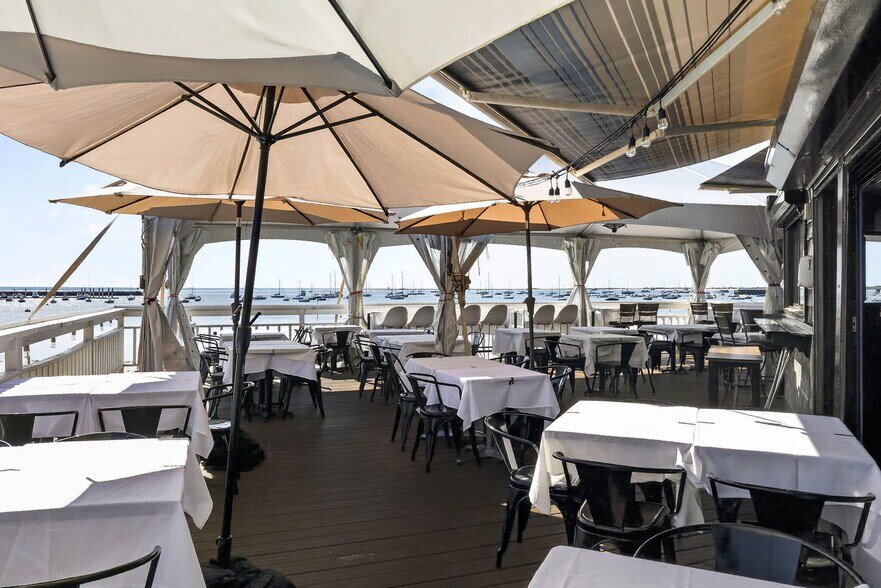 More Photos Of 193A Commercial St, Provincetown Bar For Sale