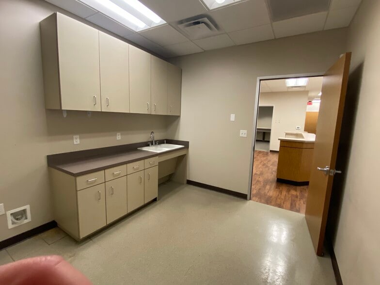 More Photos Of 11901 Parmer Ln, Cedar Park Medical For Sale