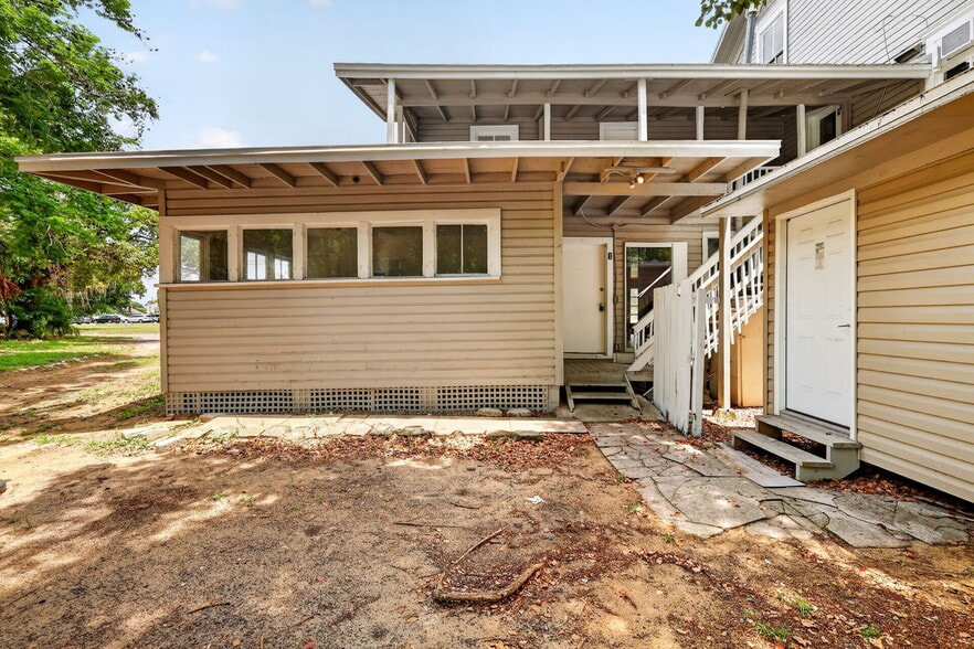 More Photos Of 527 E Lemon Ave, Eustis Apartments For Sale