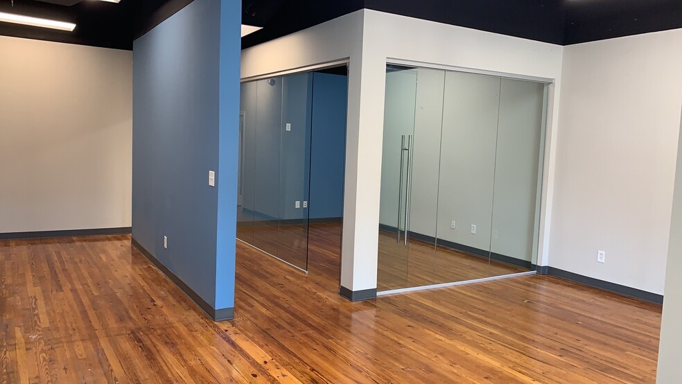 More Photos Of 132 SW Main St, Rocky Mount Storefront Retail Office For Lease