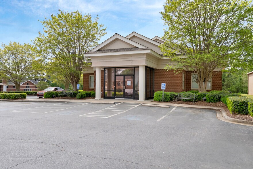 More Photos Of 100 Jimmy Love Ln, Columbia Medical For Sale