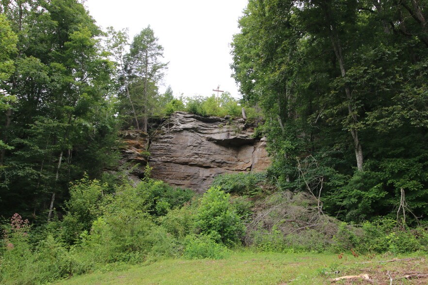 More Photos Of 11251 Highway 90, Parkers Lake Hotel For Sale