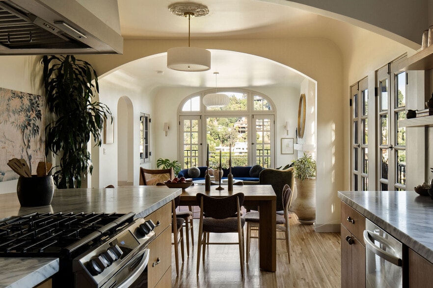 More Photos Of 1825 Redesdale Ave, Los Angeles Multifamily For Sale