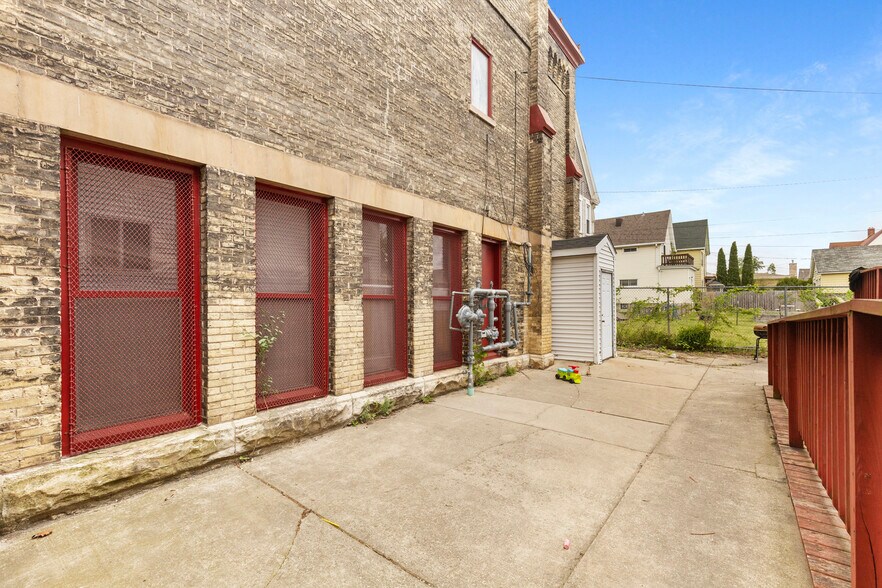 More Photos Of 140 W Garfield Ave, Milwaukee Religious Facility For Sale