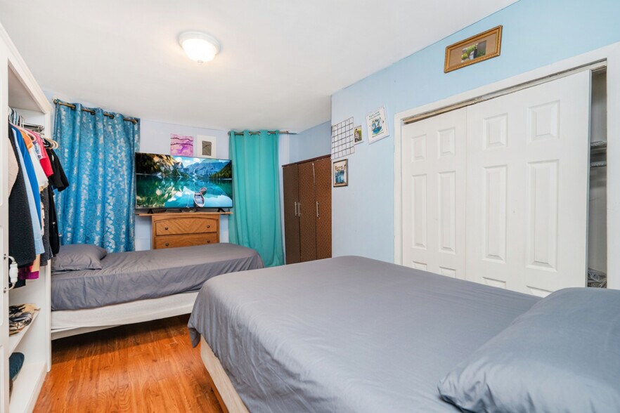 More Photos Of 2579 Cropsey Ave, Brooklyn Storefront Retail Residential For Sale