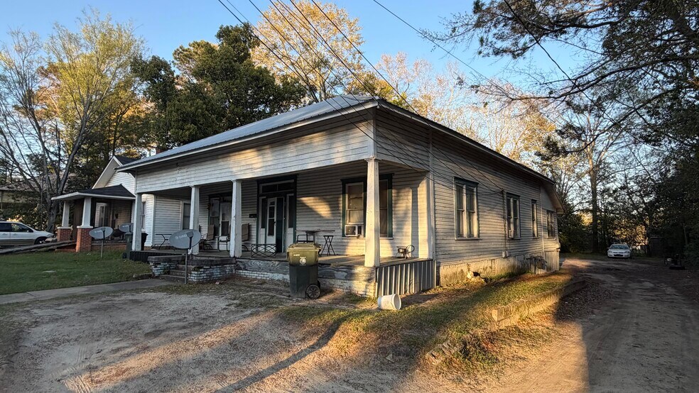 Primary Photo Of 1103 W Burdeshaw St, Dothan Apartments For Sale