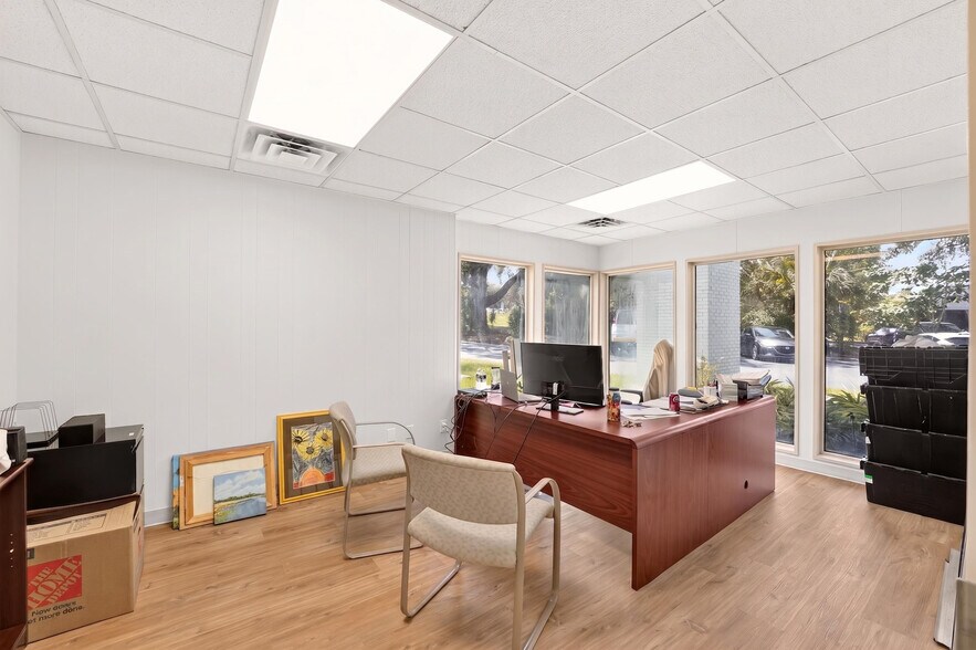 More Photos Of 6717 NW 11th Pl, Gainesville Medical For Lease