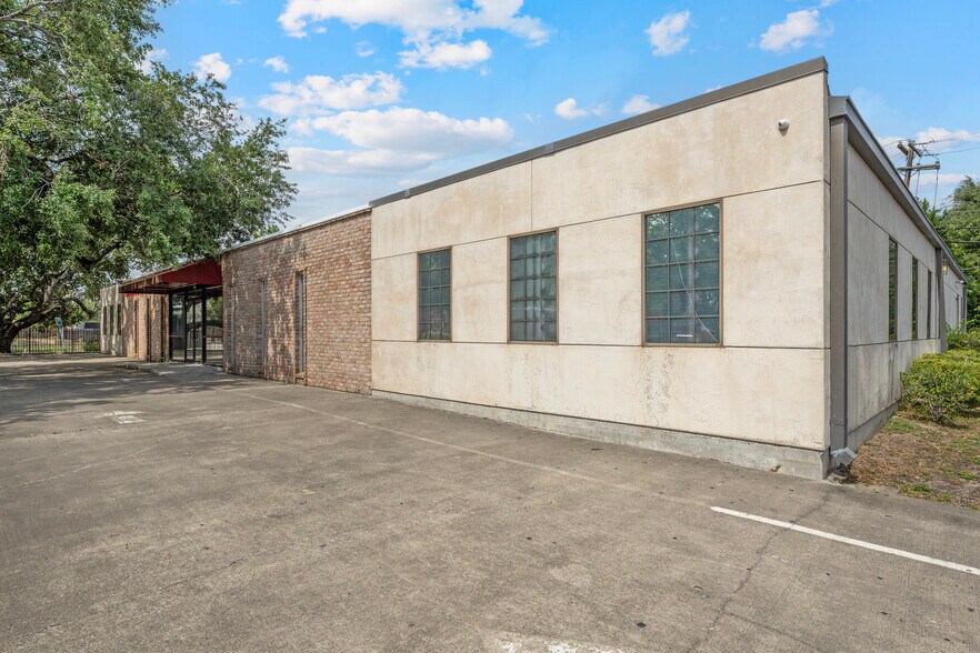 More Photos Of , Houston Unknown For Sale