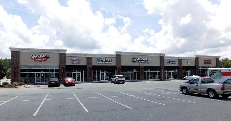 More Photos Of 3872-3894 Oxford Station Way, Winston-Salem Storefront Retail Office For Lease