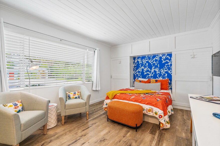 More Photos Of 11450 S Indian River Dr, Sebastian Hotel For Sale