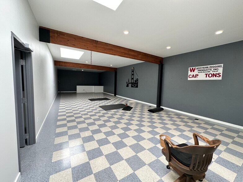 More Photos Of 1335 Rollins Rd, Burlingame Service For Lease