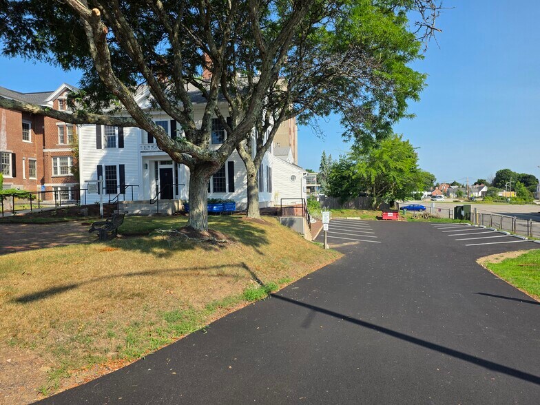 More Photos Of 8 Centre St, Concord Office Residential For Lease