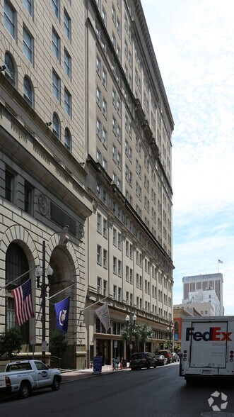 More Photos Of 837 Gravier St, New Orleans Apartments For Lease