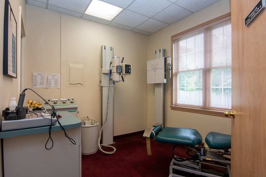 More Photos Of 27 Mountain Blvd, Warren Medical For Sale