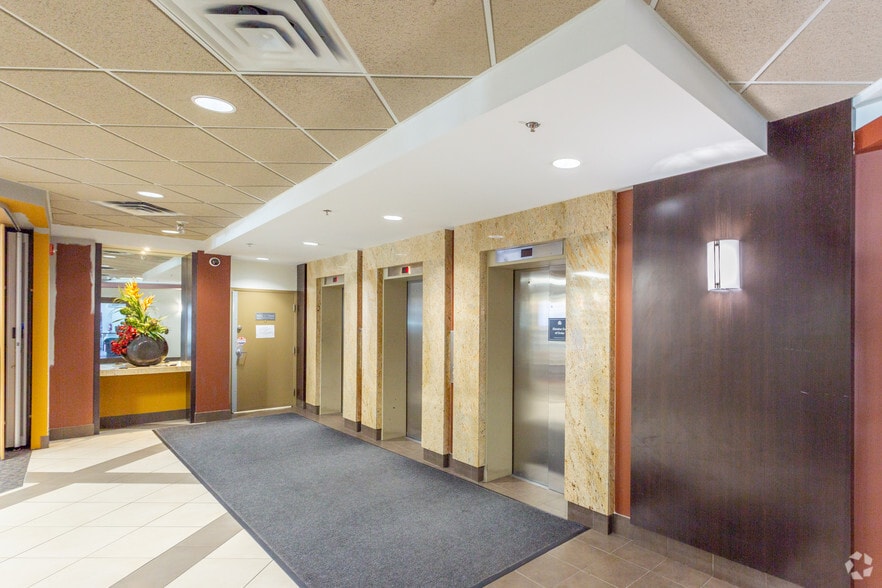 Primary Photo Of 2303 4th St SW, Calgary Medical For Lease