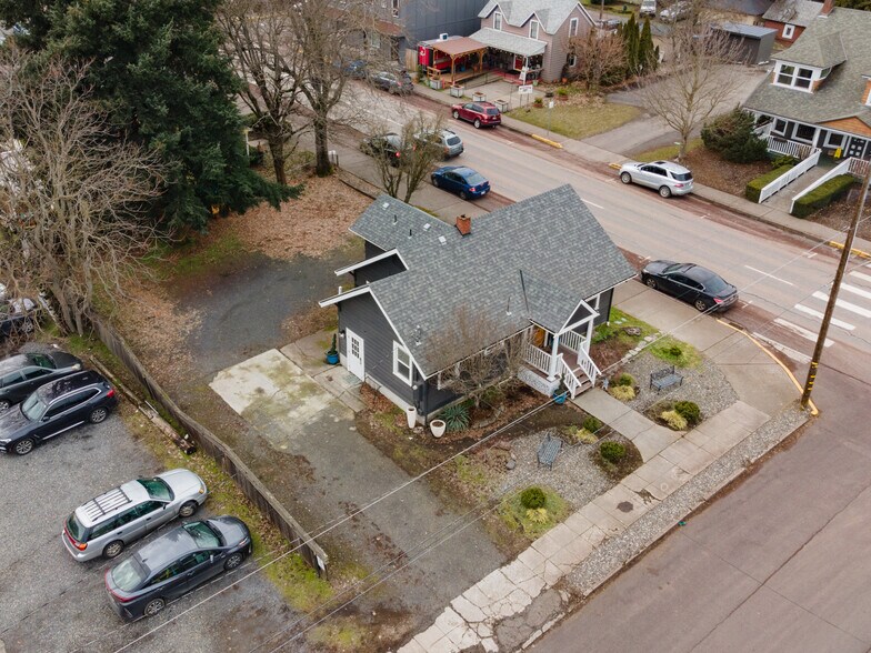 More Photos Of 1215 B St, Hood River Office For Sale