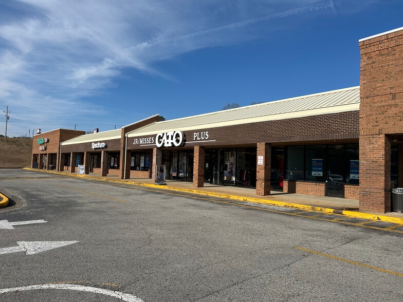More Photos Of 941 North Parkway, Jackson Unknown For Lease
