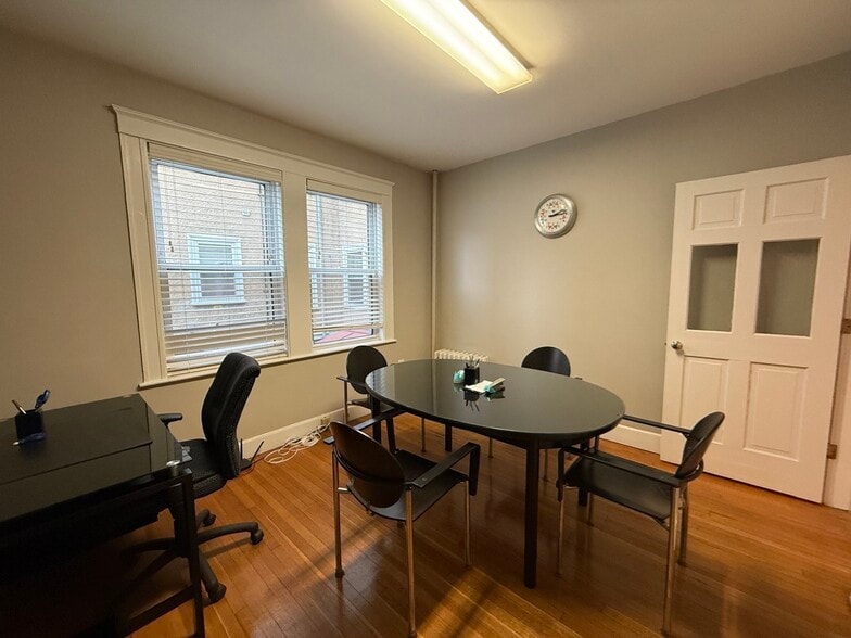 More Photos Of 1675-1679 Massachusetts Ave, Cambridge Office For Lease