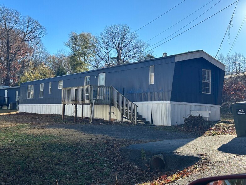 More Photos Of 412 McElhaney Rd, Travelers Rest Manufactured Housing Mobile Home Park For Sale