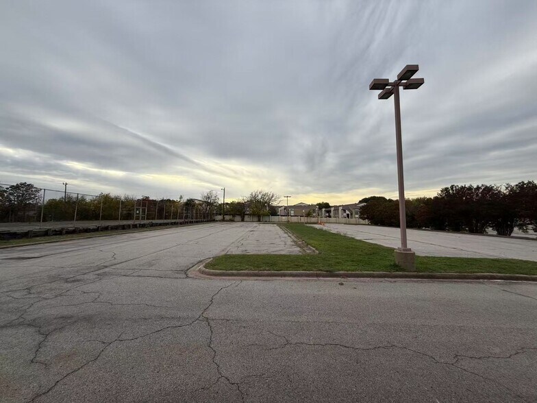 More Photos Of 902 S St. Paul Dr, Richardson Lodge Meeting Hall For Sale