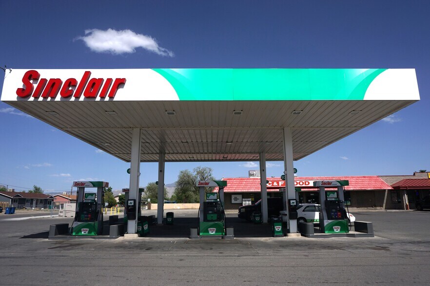 More Photos Of 422 32 Rd, Clifton General Retail For Sale