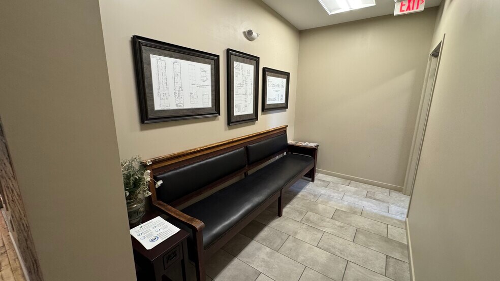 More Photos Of 312-314 W Broad St, Quakertown Office For Sale