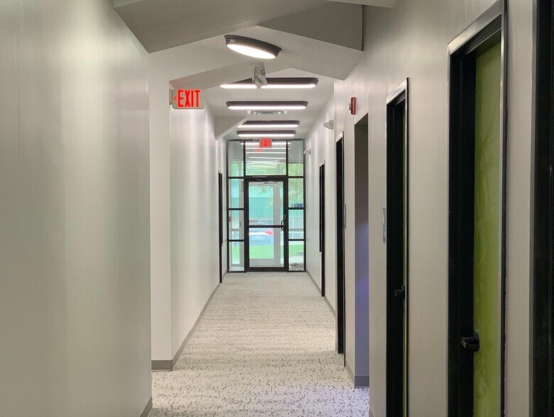 More Photos Of 1310 NW Vivion Rd, Kansas City Office For Lease