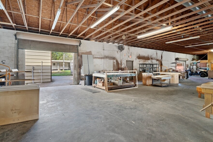 More Photos Of 9926 Denton Ave, Hudson Warehouse For Lease